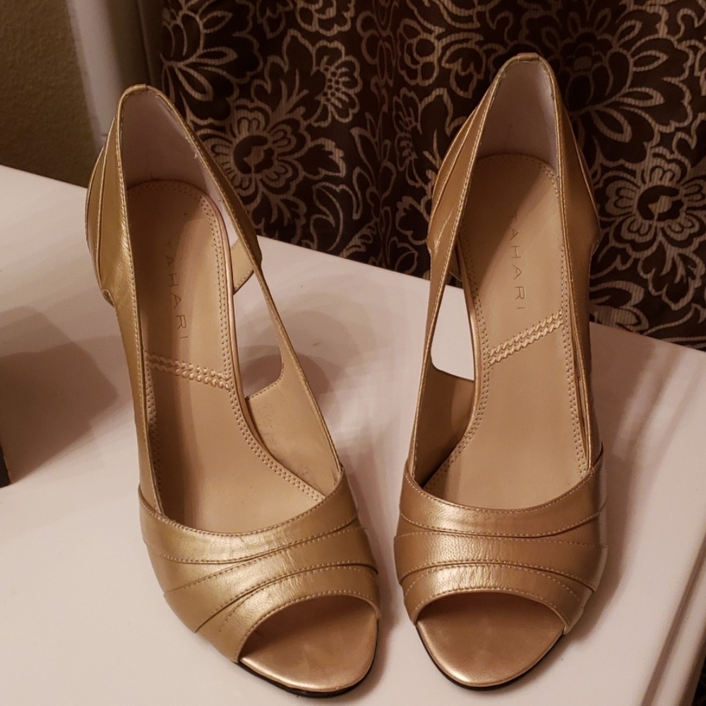 Peep toe heels